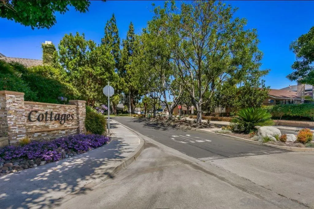 https://cdn.realtyfeed.com/cdn/127/260015613/e27dc0bce89c4f4b5ac8a64774df7093.webp