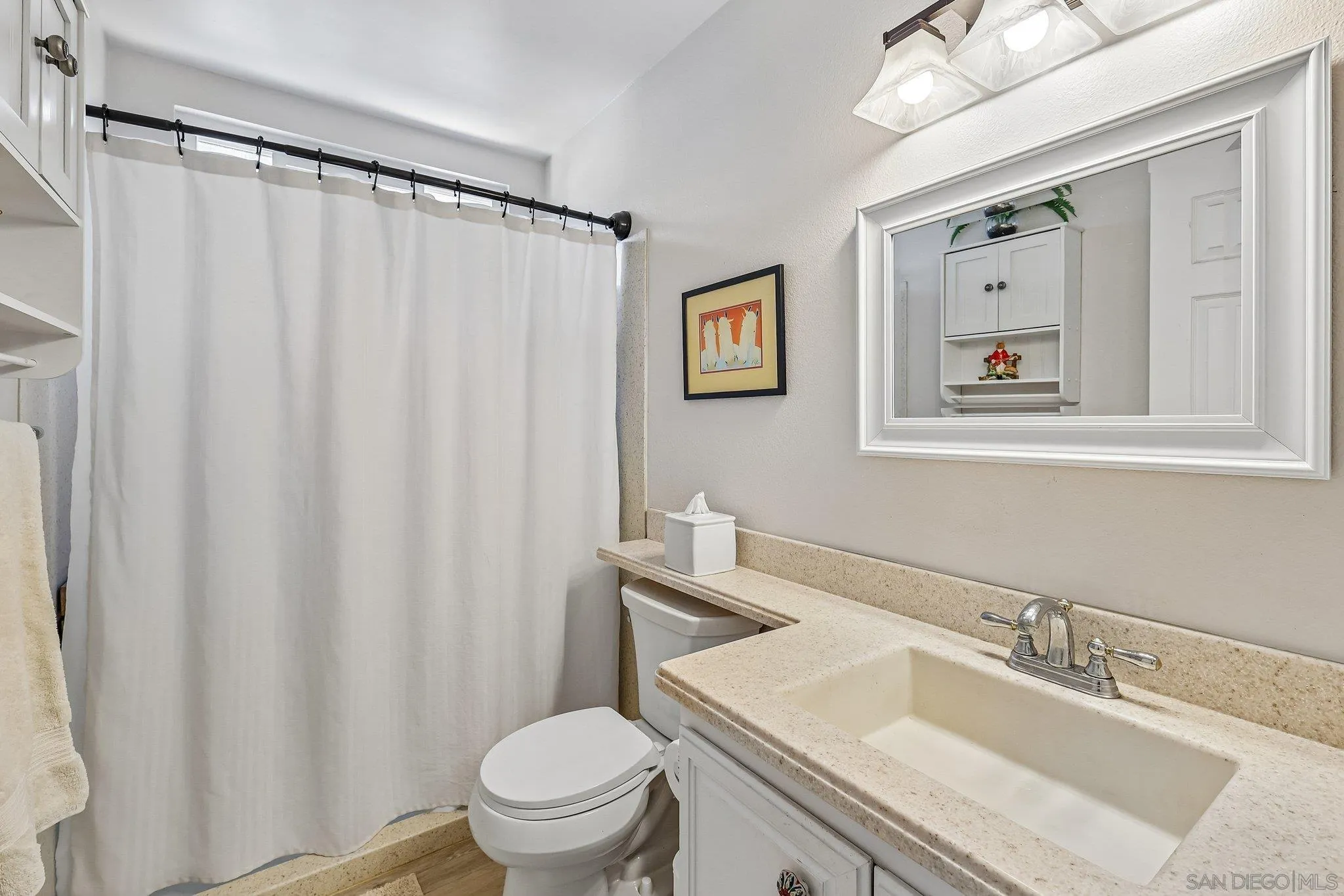 https://cdn.realtyfeed.com/cdn/127/260015613/fd56f15408d96aa555113f342afa94b8.webp