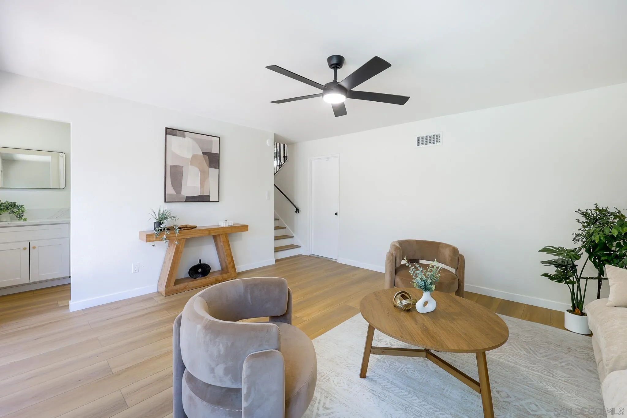 https://cdn.realtyfeed.com/cdn/127/260015614/247811cd4024803d819ece94764c694d.webp