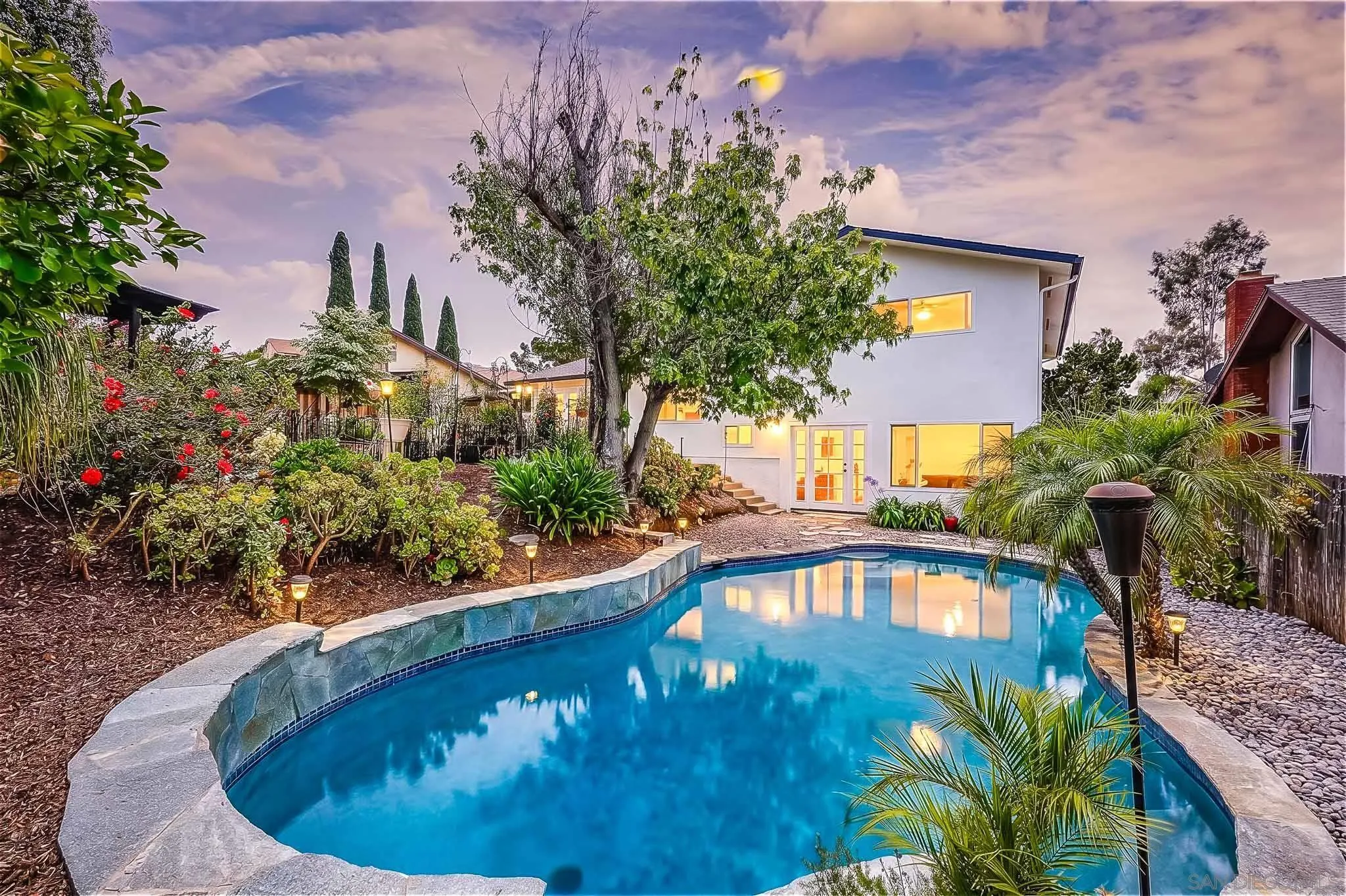 https://cdn.realtyfeed.com/cdn/127/260015614/38ba709f0f5433313a29010108e344da.webp