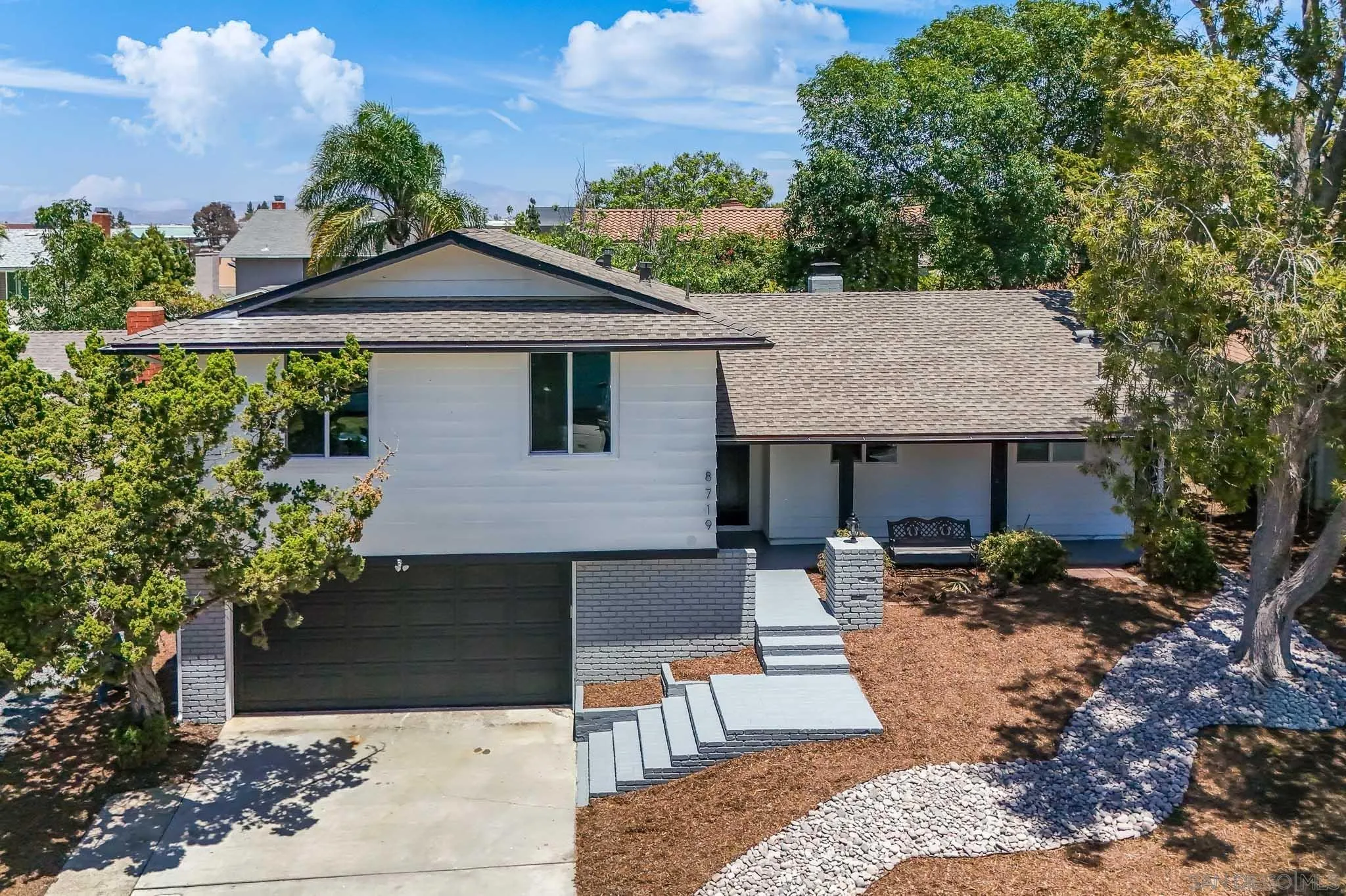 https://cdn.realtyfeed.com/cdn/127/260015614/59a380b8c187360083edcb8e9b65516d.webp