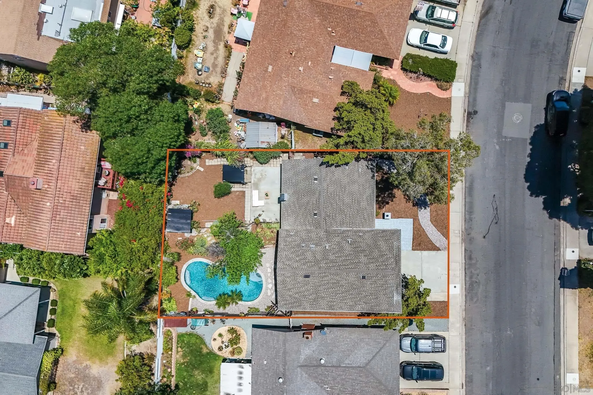 https://cdn.realtyfeed.com/cdn/127/260015614/699ae1332196aeccee608ae894e66dc6.webp
