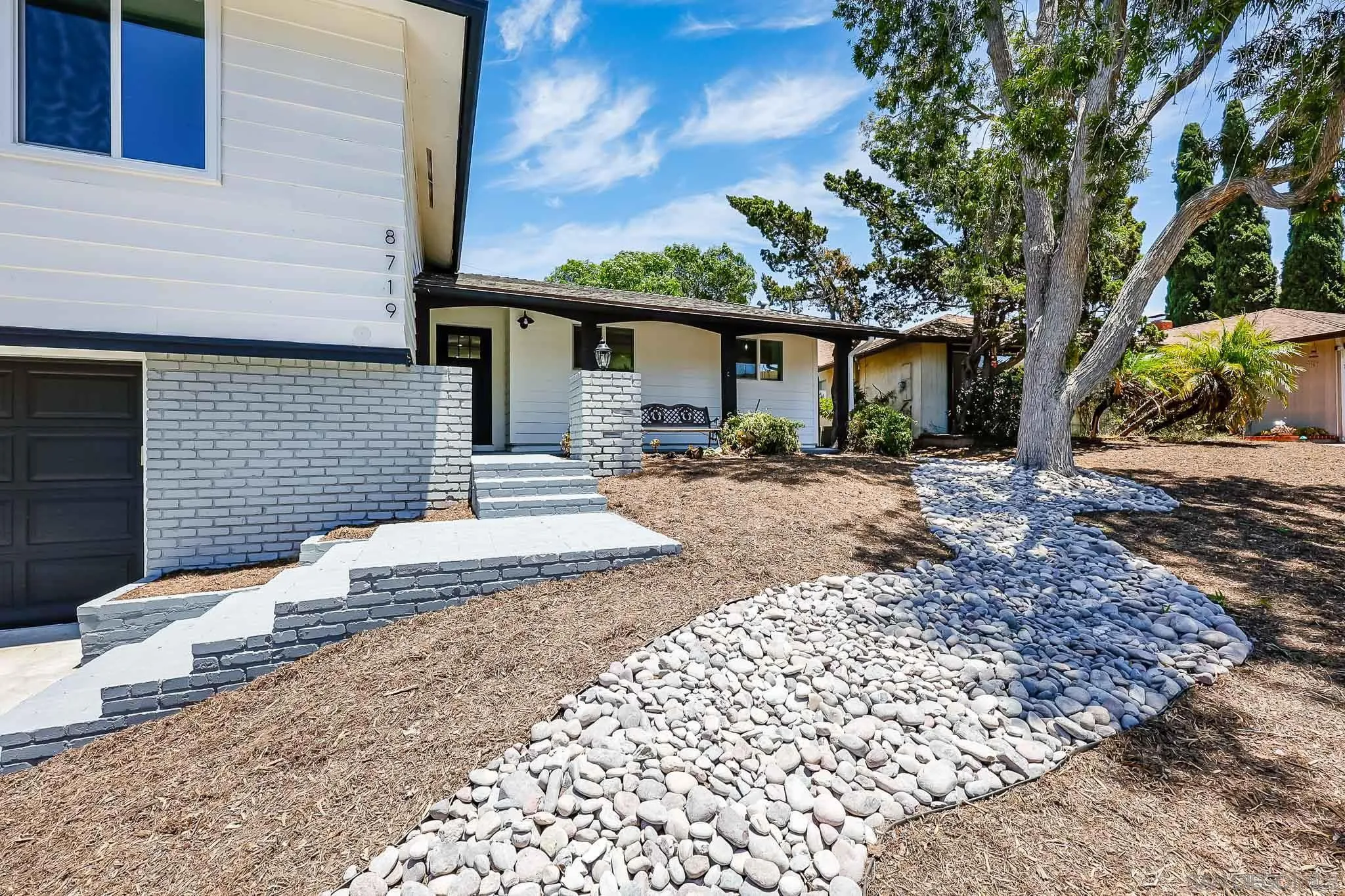 https://cdn.realtyfeed.com/cdn/127/260015614/77b943aceb9cdfcaa9ab7ac53fdb5c3c.webp