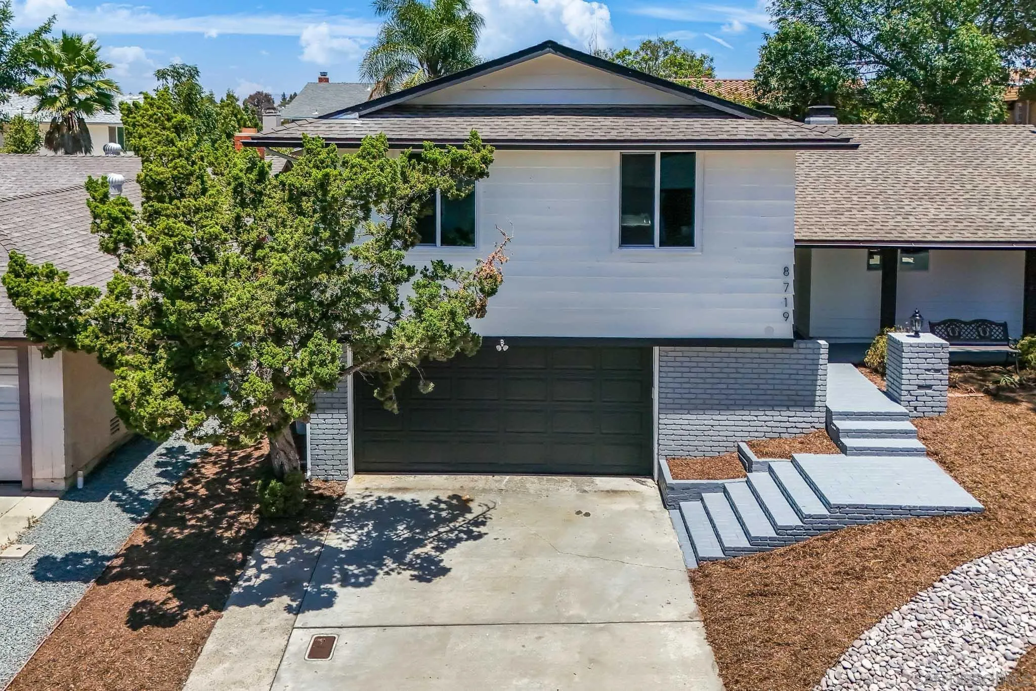 https://cdn.realtyfeed.com/cdn/127/260015614/788482c638aadab5ad195eca3adf47c3.webp