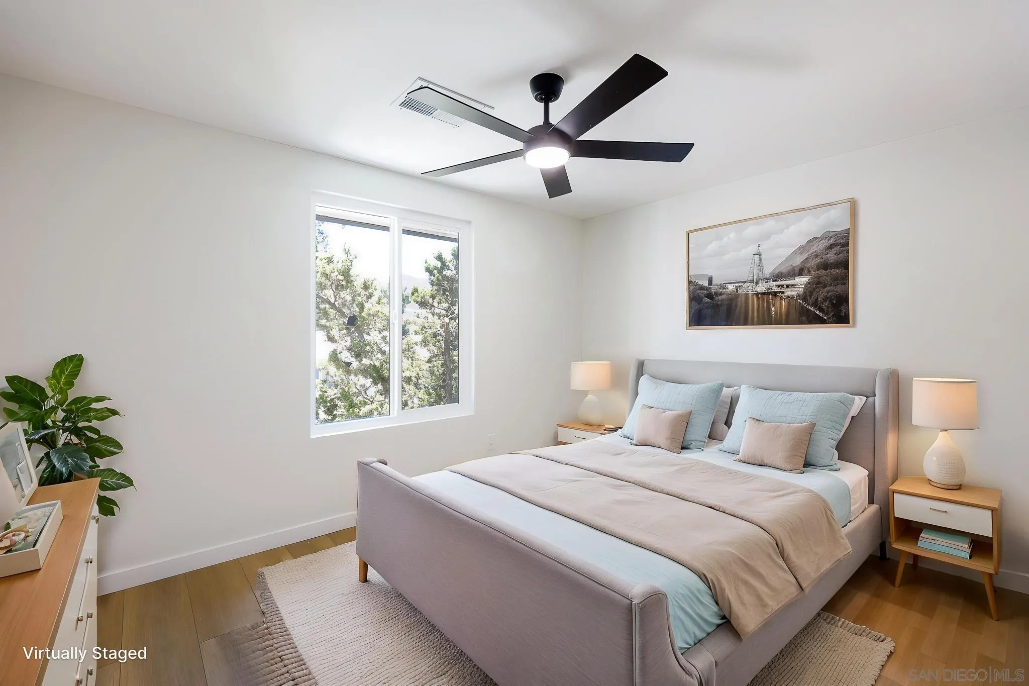 https://cdn.realtyfeed.com/cdn/127/260015614/c56940df0b4181696a9a55a7b3d81955.webp