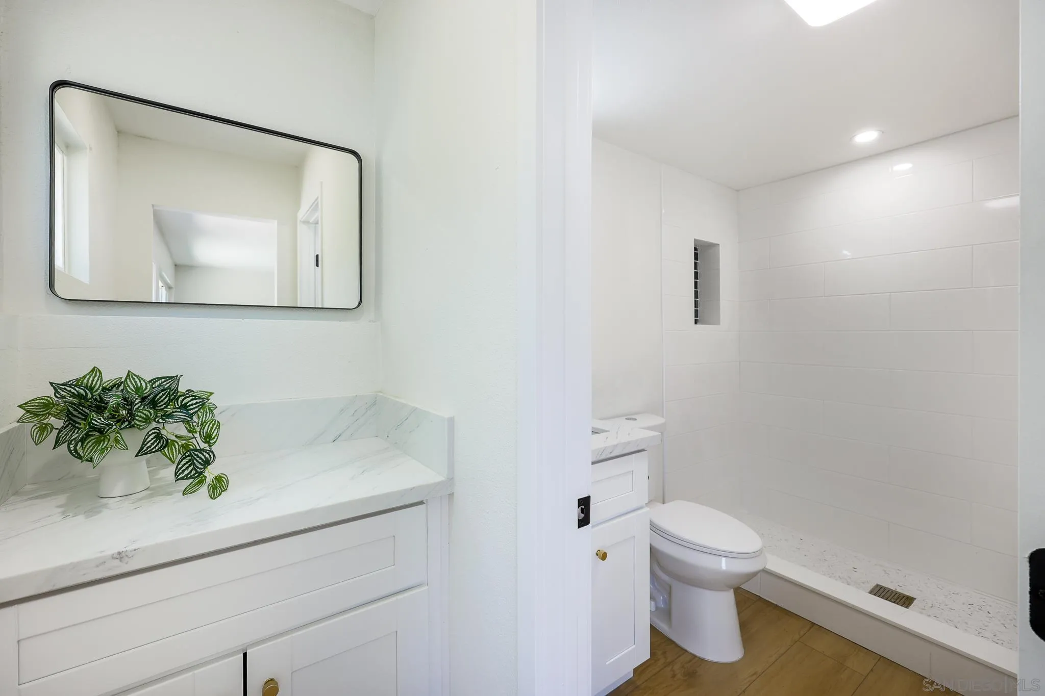 https://cdn.realtyfeed.com/cdn/127/260015614/eb0b33692d6865ebc51c75daee5b8fcb.webp