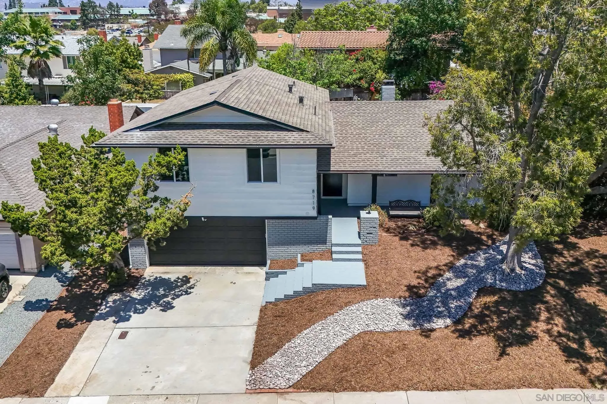 https://cdn.realtyfeed.com/cdn/127/260015614/fadf4d678e959db273ce13a0abd9ff41.webp