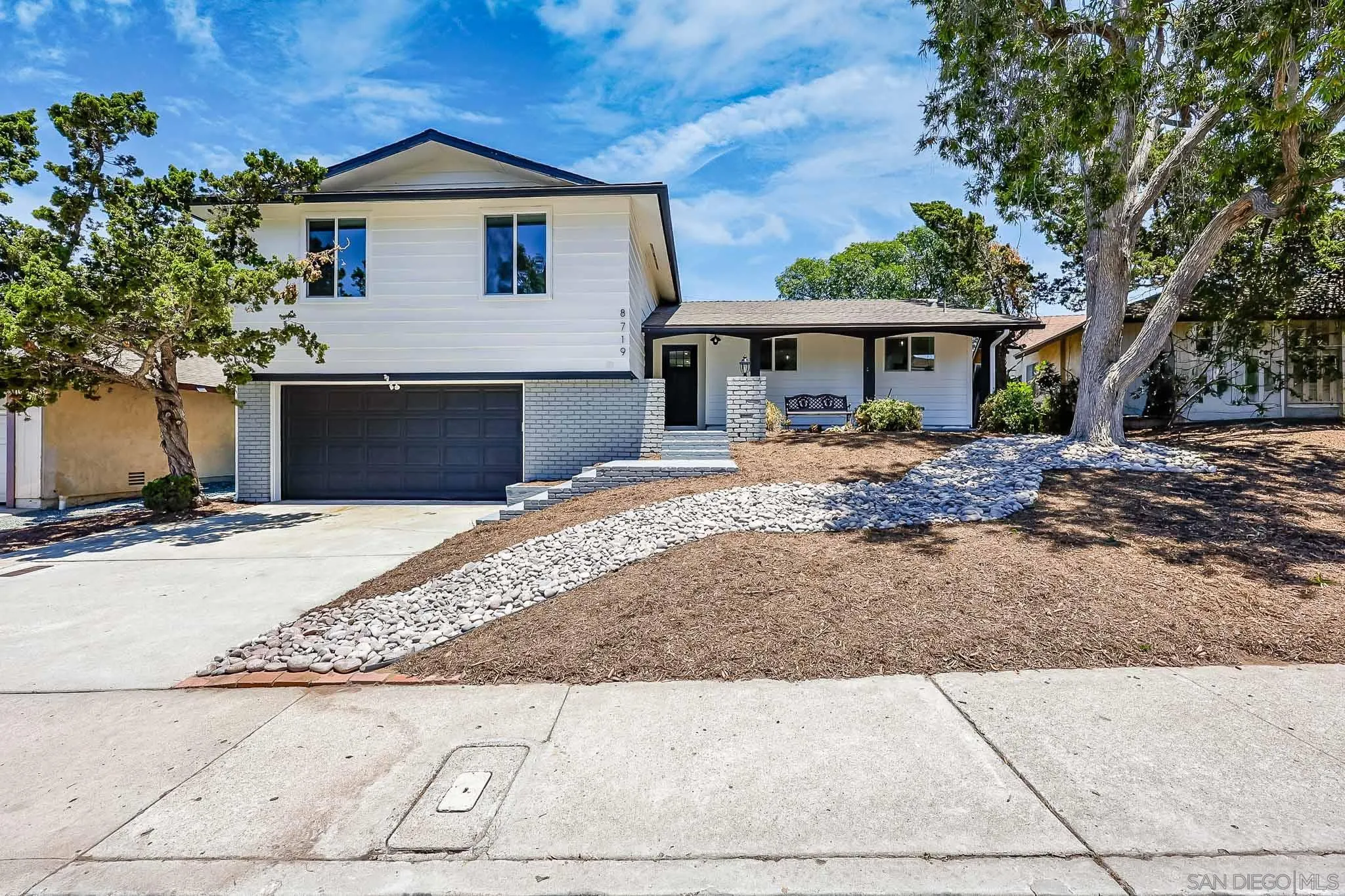 https://cdn.realtyfeed.com/cdn/127/260015614/fdfcdc4cd9eb8b3a88f291e5e4dc5adf.webp