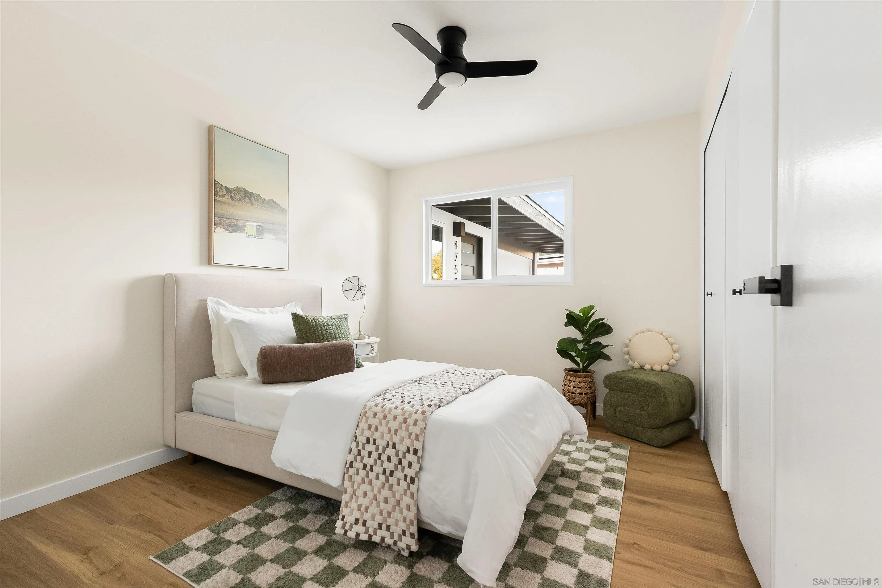 https://cdn.realtyfeed.com/cdn/127/260015616/1f8dd32c66dbe5c5e0b85c3535f3cc74.webp