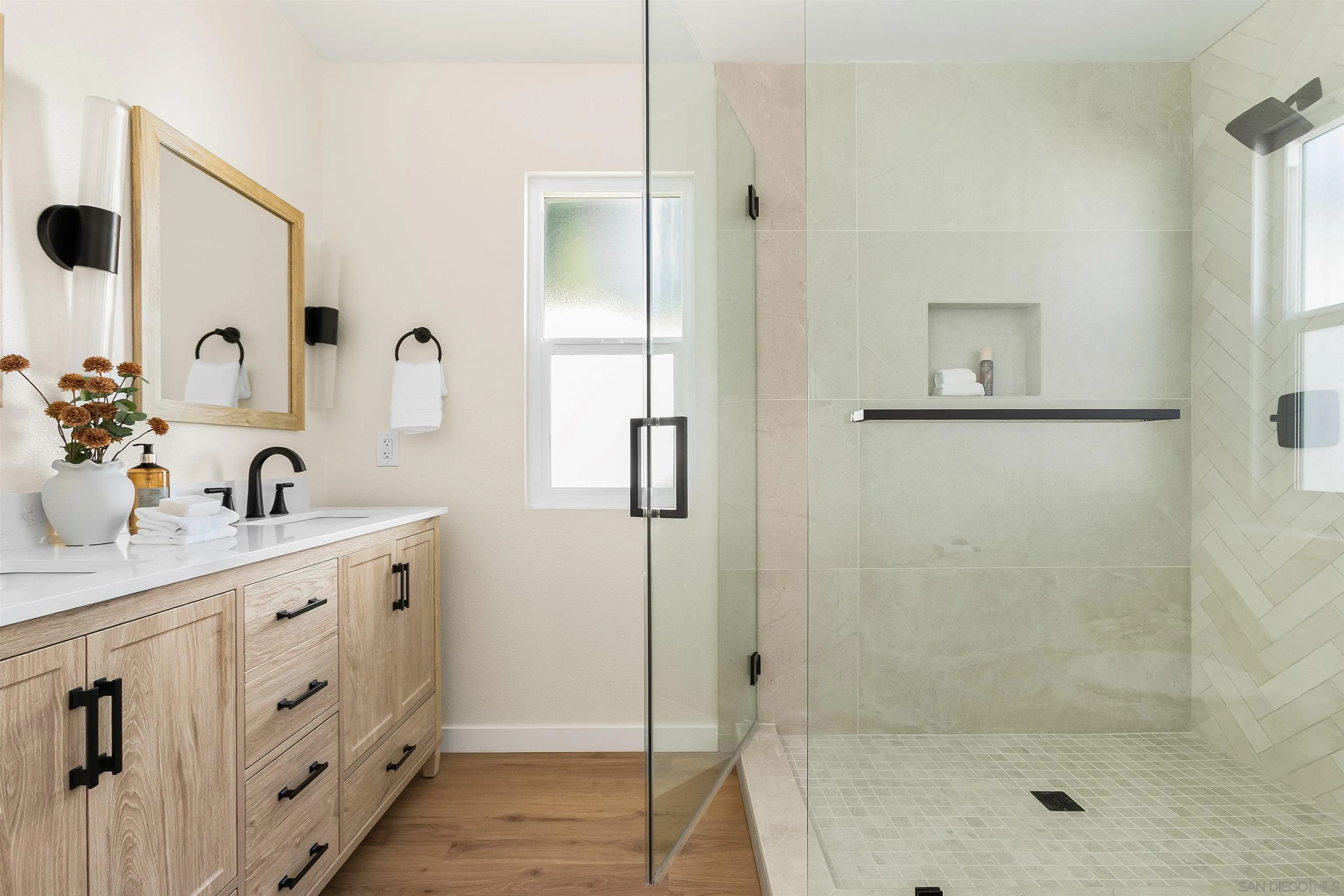https://cdn.realtyfeed.com/cdn/127/260015616/482a2efdfd70e84311da7f687a2ac740.webp