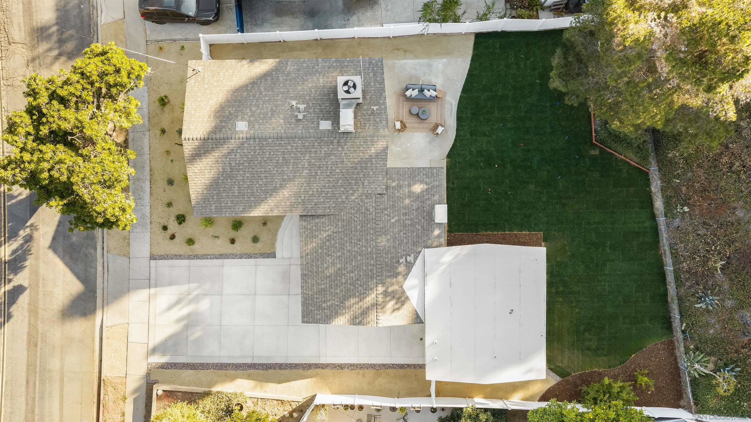 https://cdn.realtyfeed.com/cdn/127/260015616/f10a1d64d0428538a536ae70f5a6ab50.webp