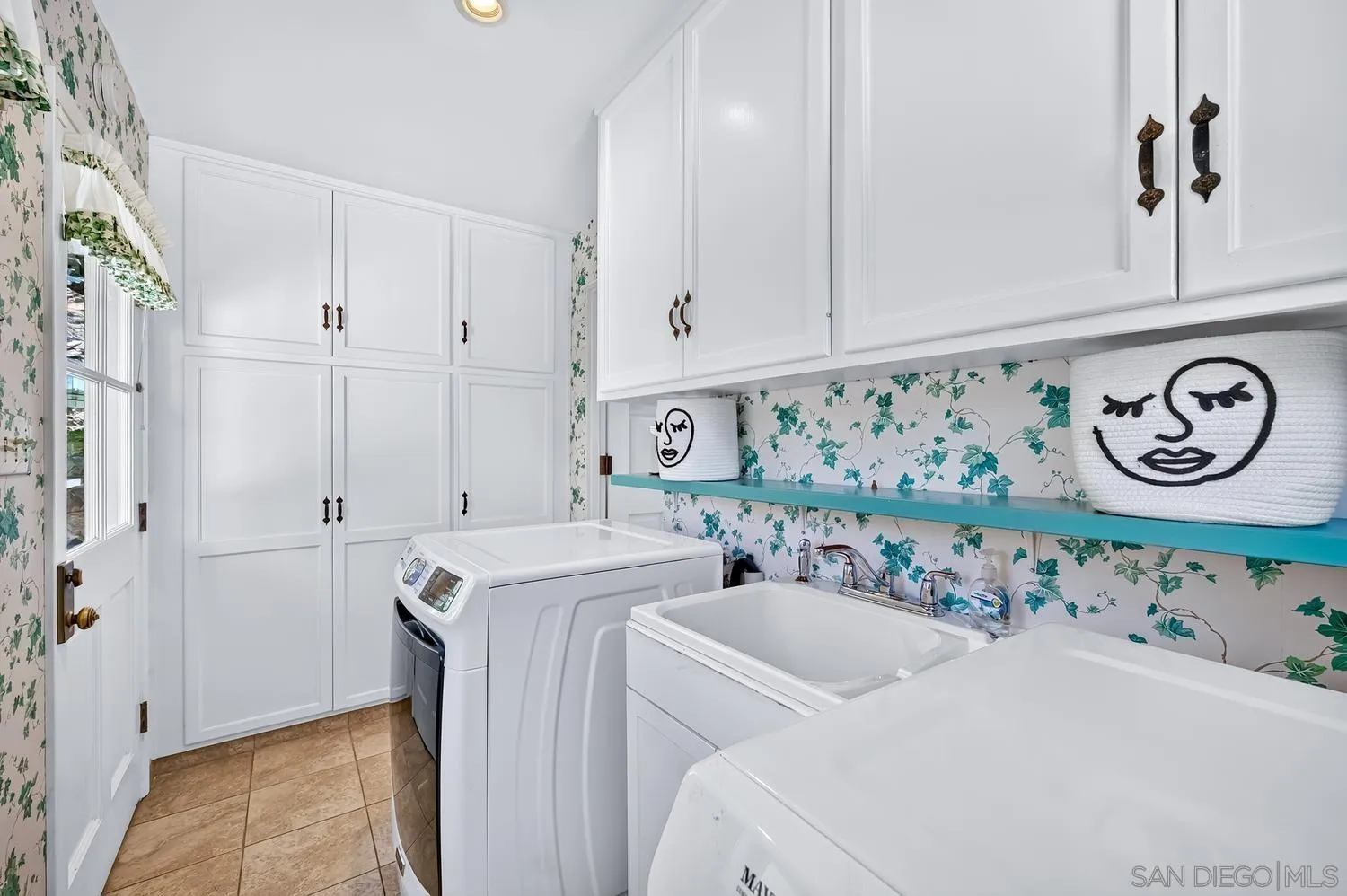 https://cdn.realtyfeed.com/cdn/127/260015617/0a1ec33a7e6370e58fea5a1e9758c751.webp