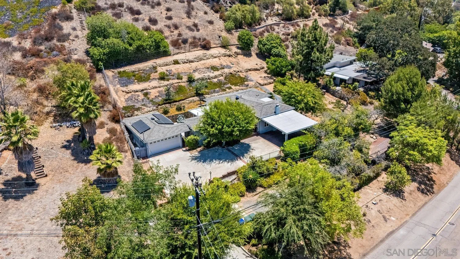 https://cdn.realtyfeed.com/cdn/127/260015617/1c47a31765b3bde3d317b681a874c3a9.webp