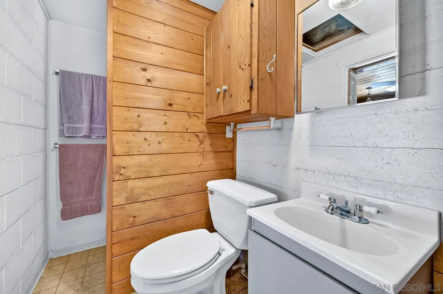 https://cdn.realtyfeed.com/cdn/127/260015617/3150e59092200b43ab246edecd3dbaea.webp