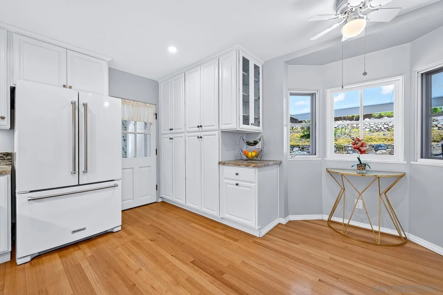 https://cdn.realtyfeed.com/cdn/127/260015617/447b8ebbc513e1b9400c92ad9ea59e5b.webp