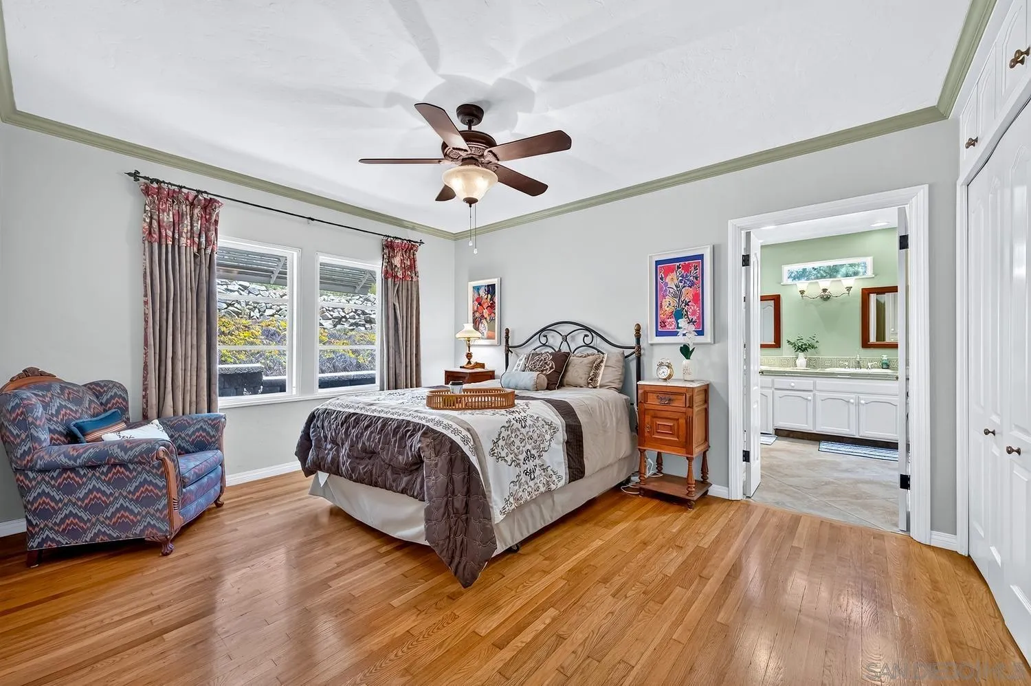https://cdn.realtyfeed.com/cdn/127/260015617/62c39e41eaaacad43d6daca60f0f89d1.webp