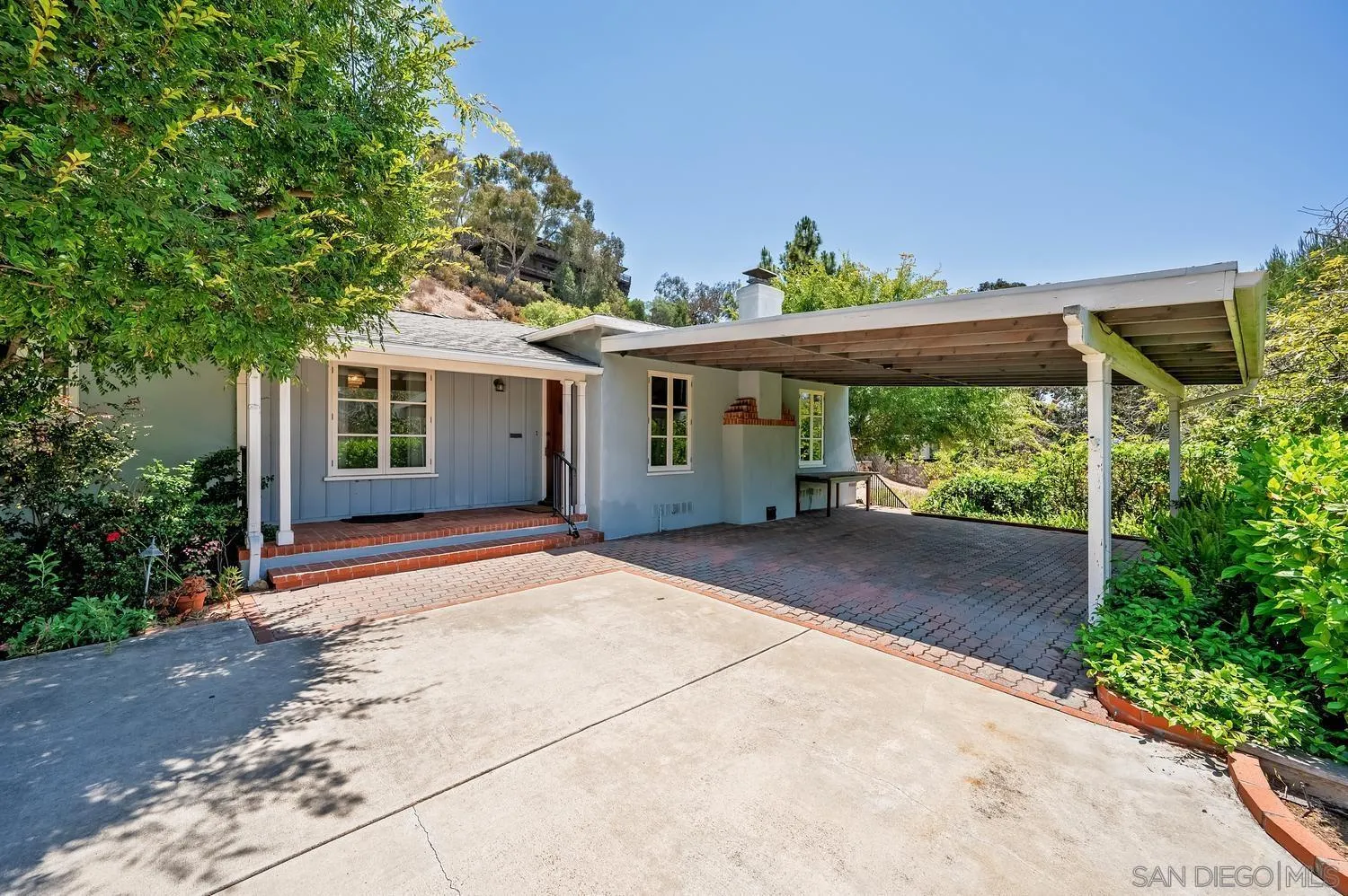 https://cdn.realtyfeed.com/cdn/127/260015617/66b33808a9d0e5c8d8fcce67a835b0eb.webp