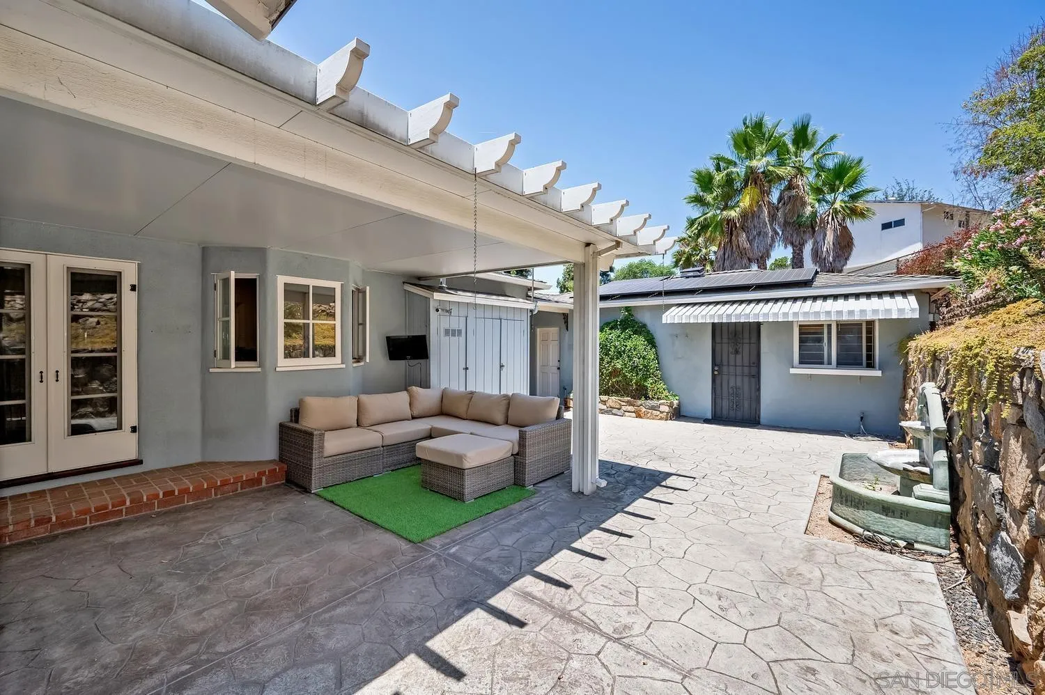 https://cdn.realtyfeed.com/cdn/127/260015617/8422631c3aa8beeb764c098faae01c6b.webp