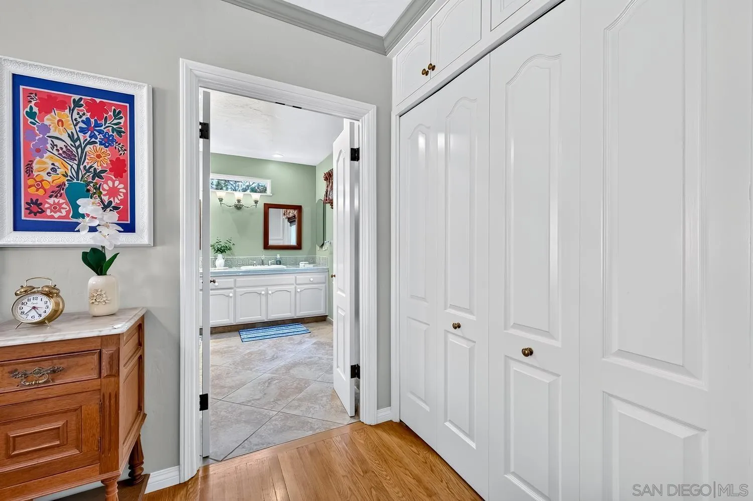 https://cdn.realtyfeed.com/cdn/127/260015617/9969654f1d138c5c979e0b0dff787c42.webp