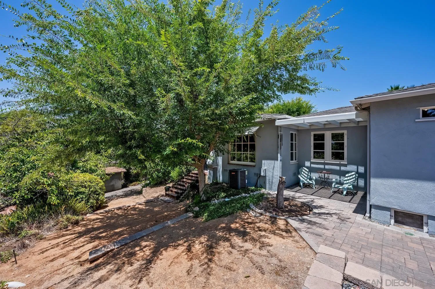 https://cdn.realtyfeed.com/cdn/127/260015617/9c153f92e9f334fe24043e6802178df7.webp