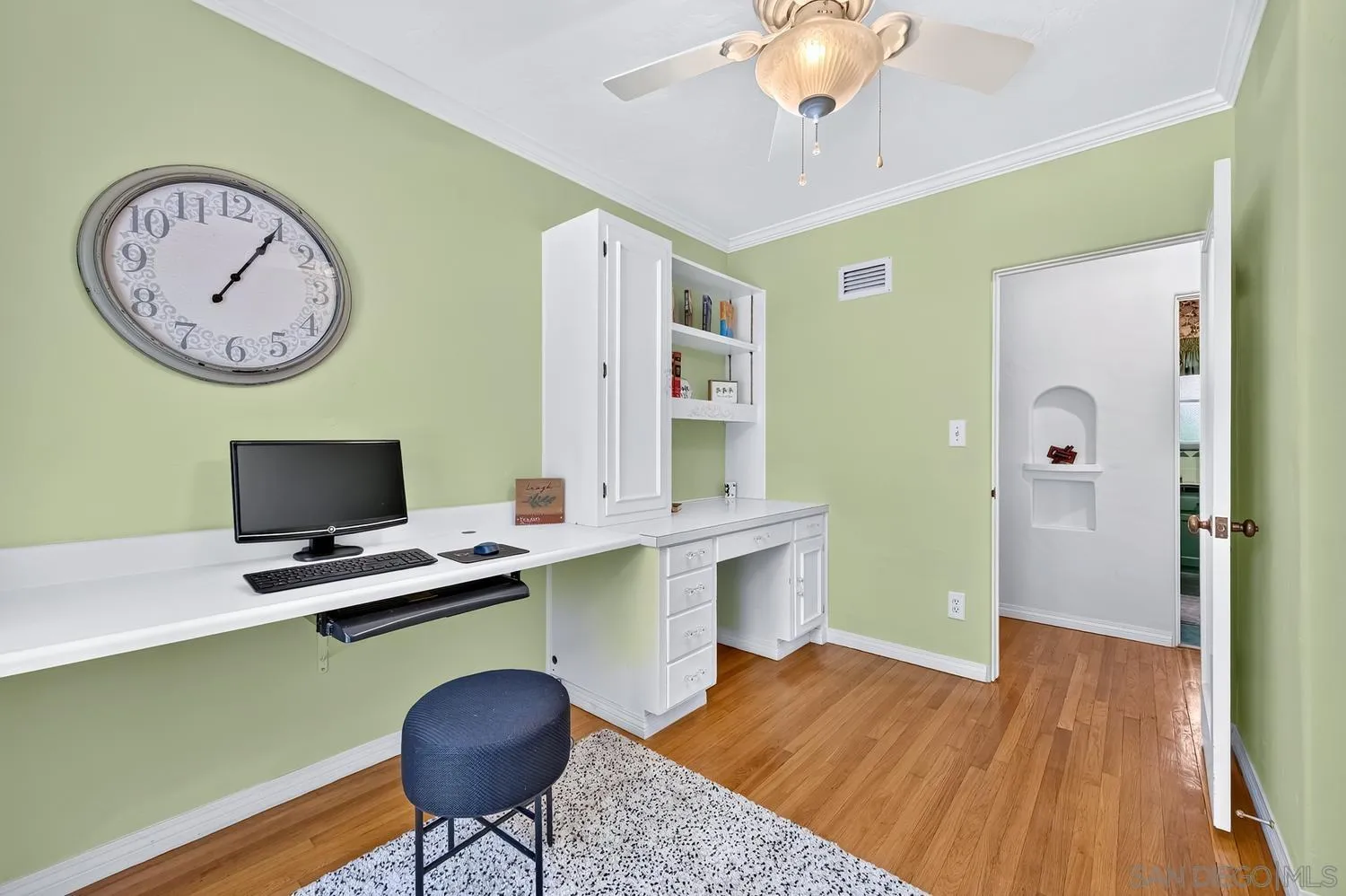 https://cdn.realtyfeed.com/cdn/127/260015617/b7b197fa28e1ad259c01dd86488155b4.webp