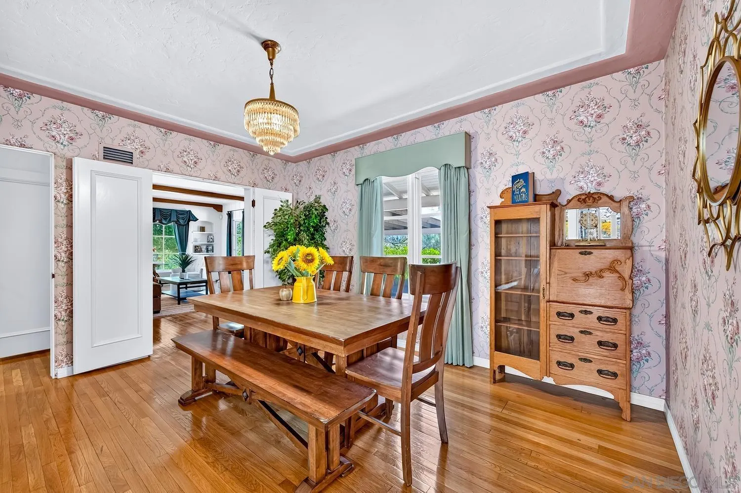 https://cdn.realtyfeed.com/cdn/127/260015617/cd00e5c8fc7e67cf908b22f9bef5f314.webp
