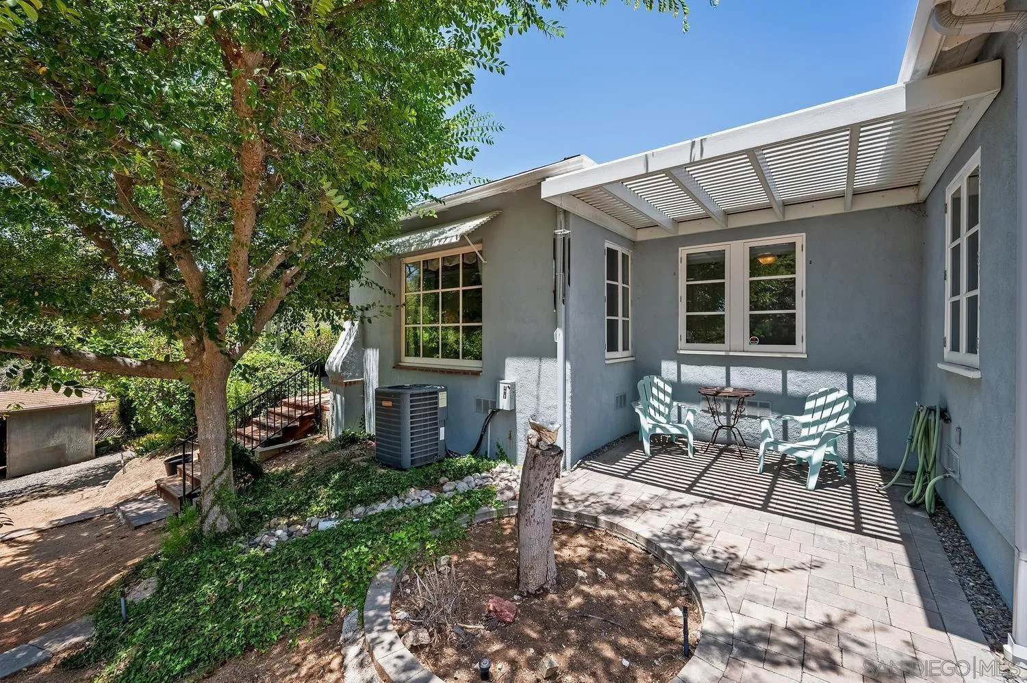 https://cdn.realtyfeed.com/cdn/127/260015617/ce9d63ab75a988ff7bf393561caa92df.webp