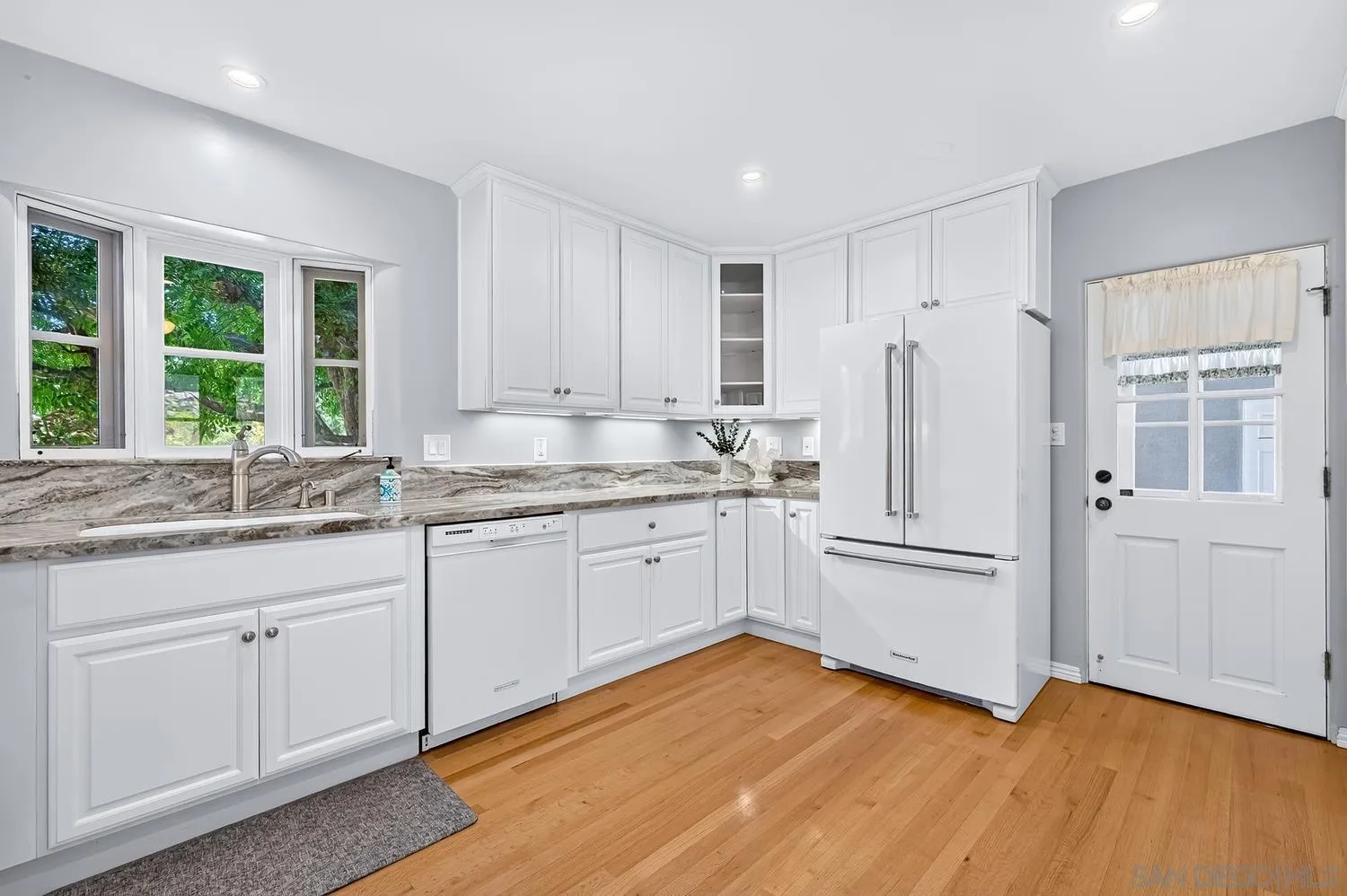 https://cdn.realtyfeed.com/cdn/127/260015617/f314c4806a1522d61a6ffd84472f6277.webp