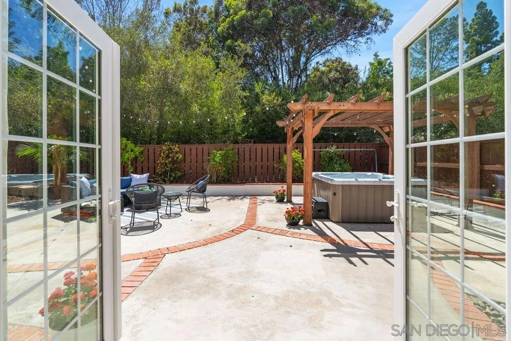 https://cdn.realtyfeed.com/cdn/127/260015625/6c58acda96d434d1930f55511658fdb9.webp