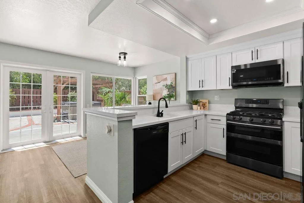 https://cdn.realtyfeed.com/cdn/127/260015625/eb897c071d573bd8540582c783d063ca.webp