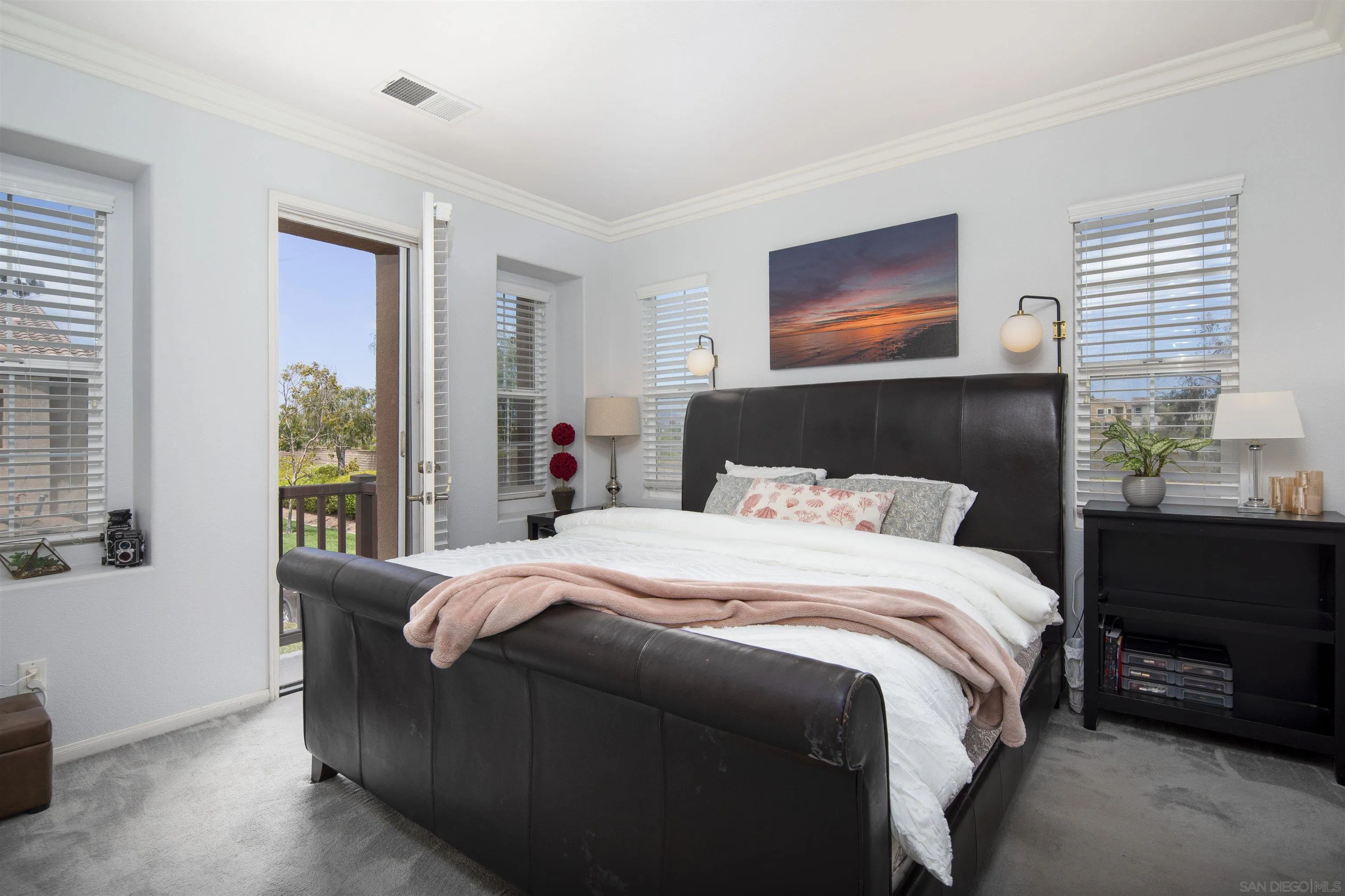 https://cdn.realtyfeed.com/cdn/127/260015631/9c654cac9e5bf2bd588caebda6b2f535.webp