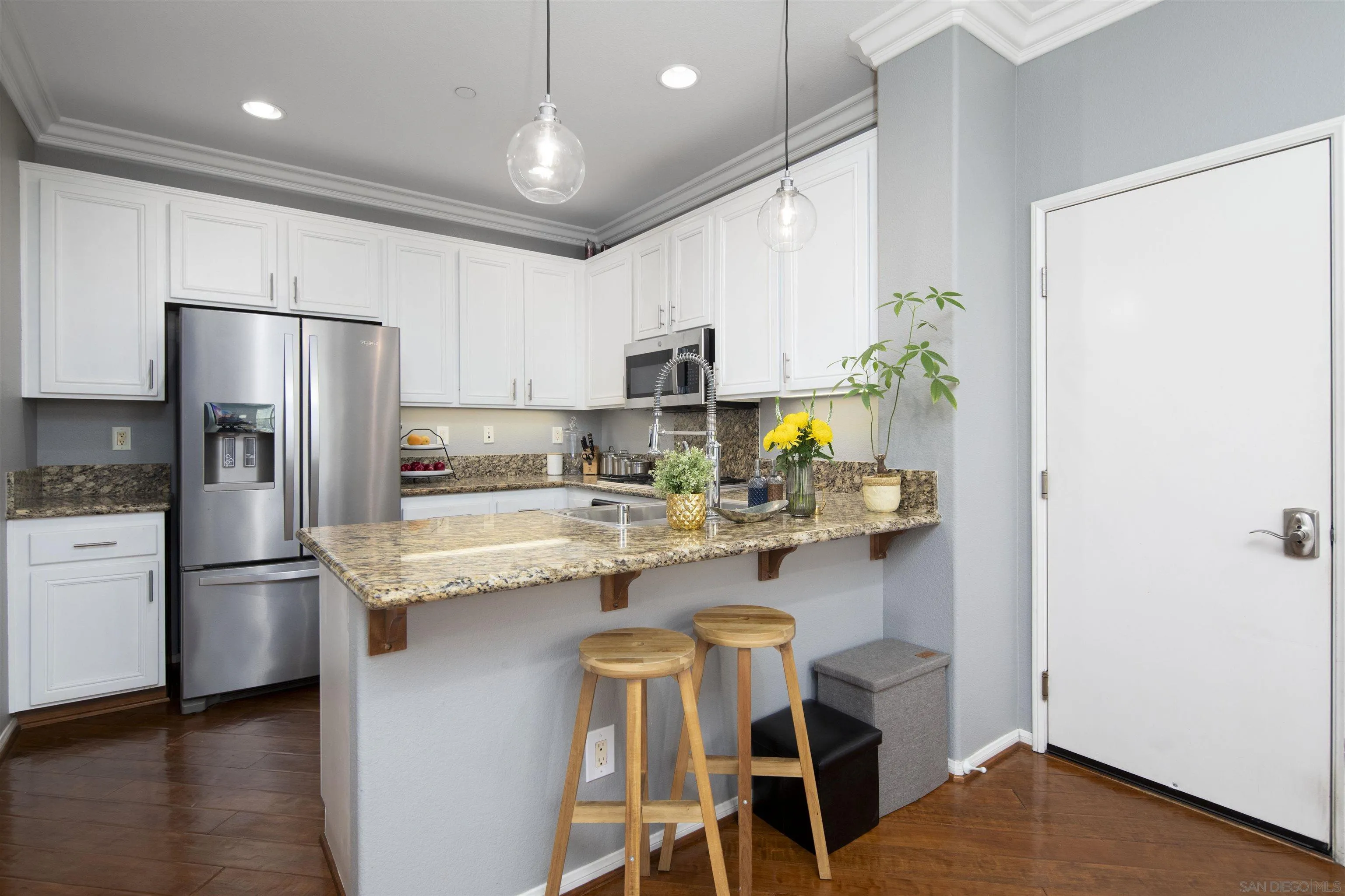 https://cdn.realtyfeed.com/cdn/127/260015631/e53bc50933f8762d92c63117f4770f6e.webp