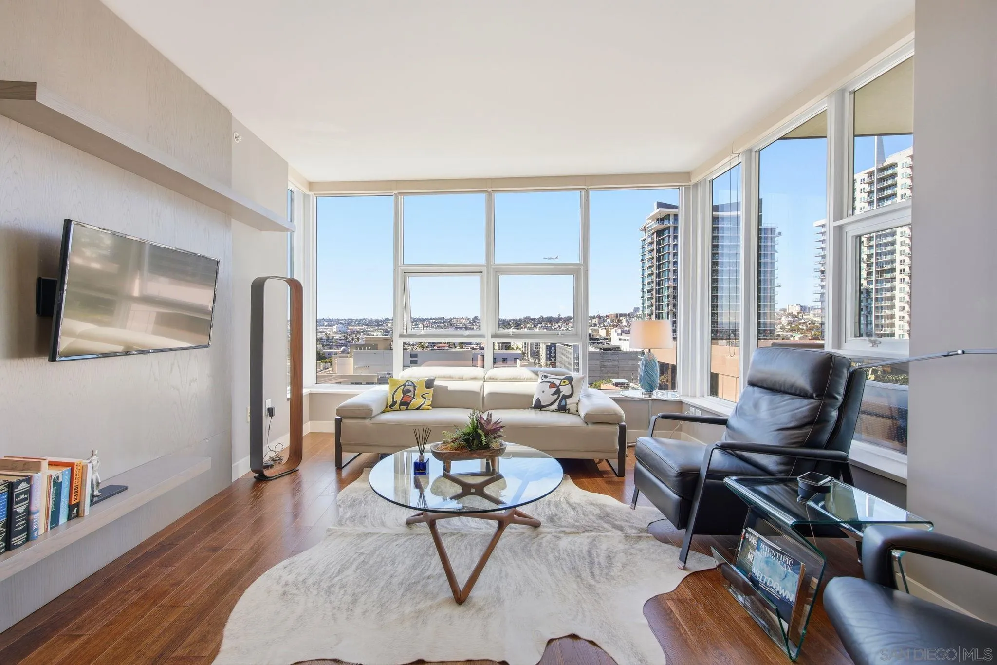 https://cdn.realtyfeed.com/cdn/127/260015632/5cd6381fc40d5c3a37d7a0b031339924.webp