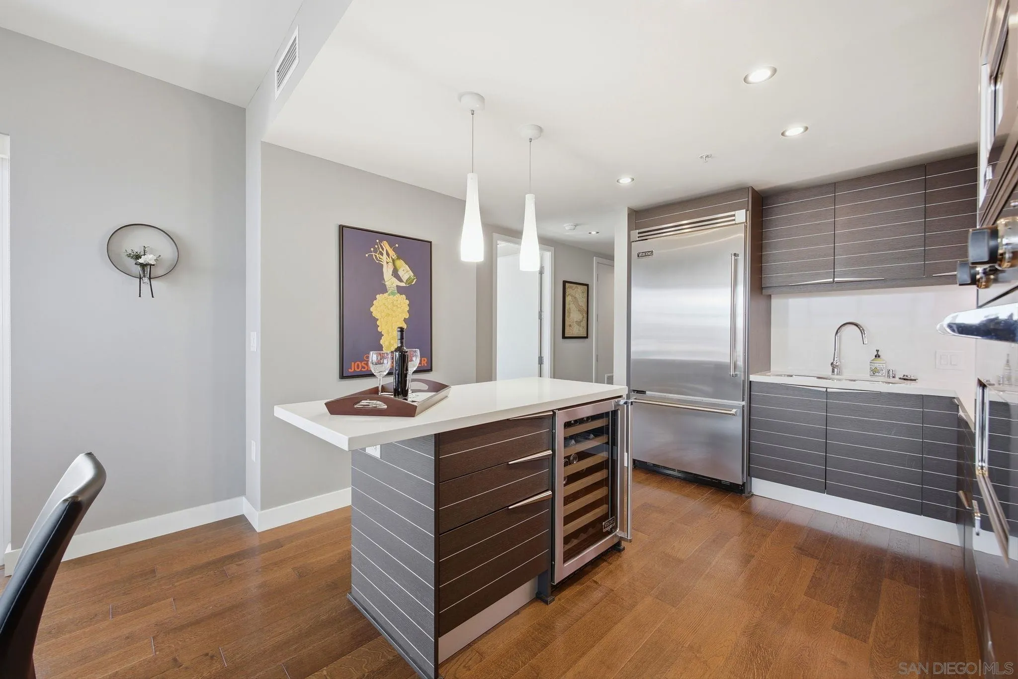 https://cdn.realtyfeed.com/cdn/127/260015632/e30efb4da901dc5746688995256ff15a.webp