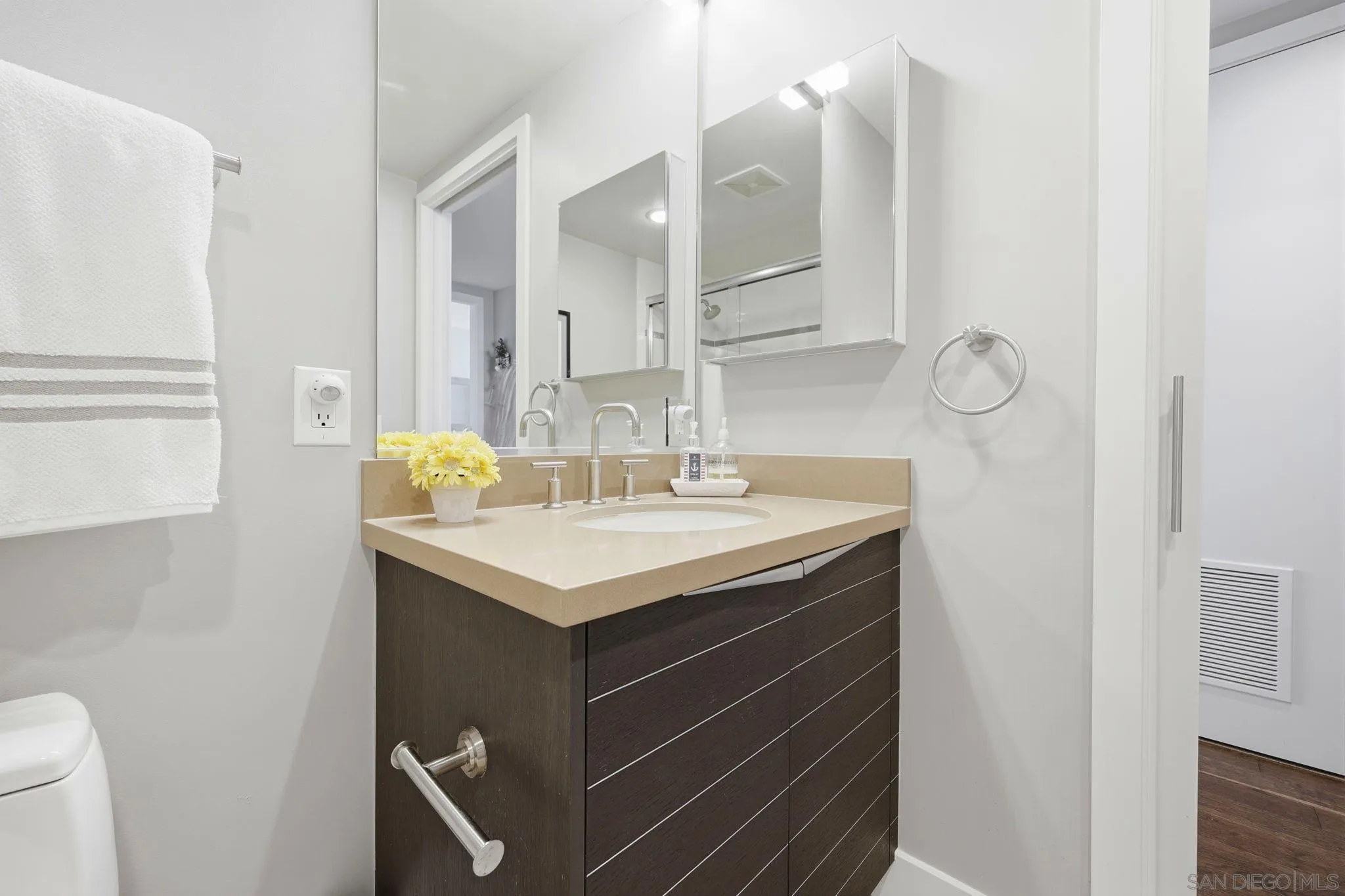 Photo #51: 260015632 Listing: Photo #51