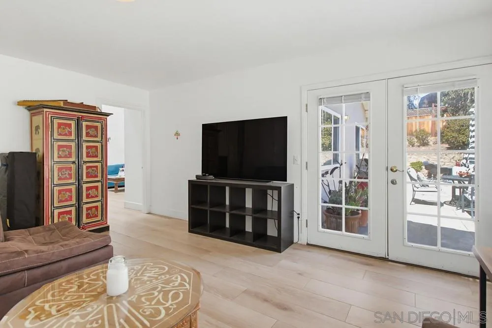 https://cdn.realtyfeed.com/cdn/127/260015634/0dfddd3ba7e6bdc35c16b263f9e1e3d0.webp