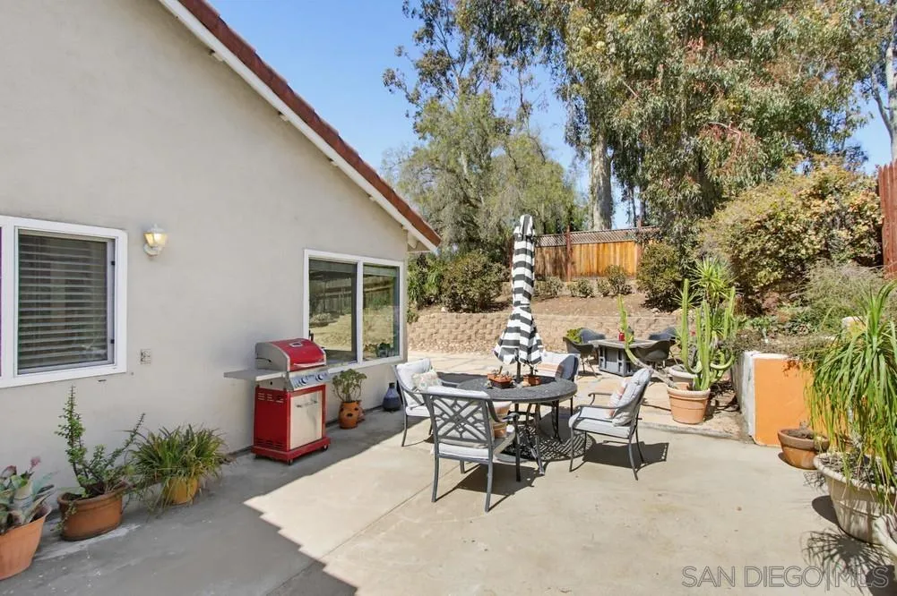 https://cdn.realtyfeed.com/cdn/127/260015634/58b1c9af493d69deea0711d2b89a1b2f.webp