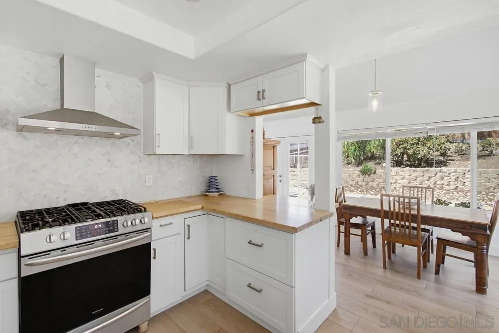 https://cdn.realtyfeed.com/cdn/127/260015634/77e64ed64e5c6405e0ade8d813365d13.webp
