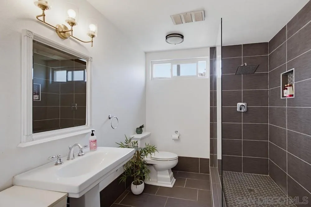 https://cdn.realtyfeed.com/cdn/127/260015634/a978ea9abada33497971848d03b32aed.webp
