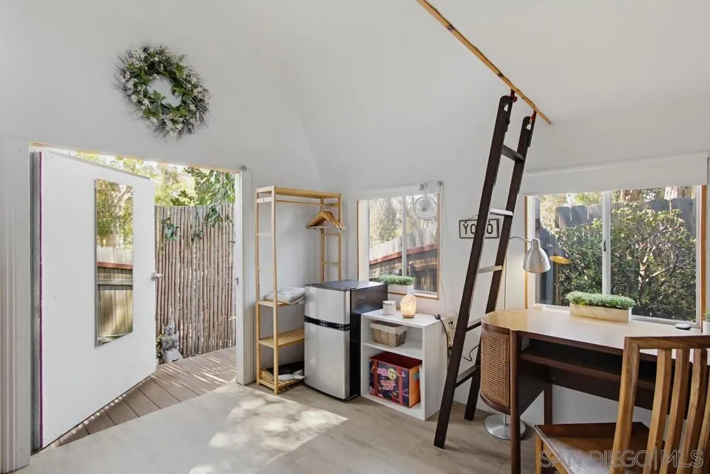 https://cdn.realtyfeed.com/cdn/127/260015634/c63dd82c64e0c7df125113c903afae69.webp