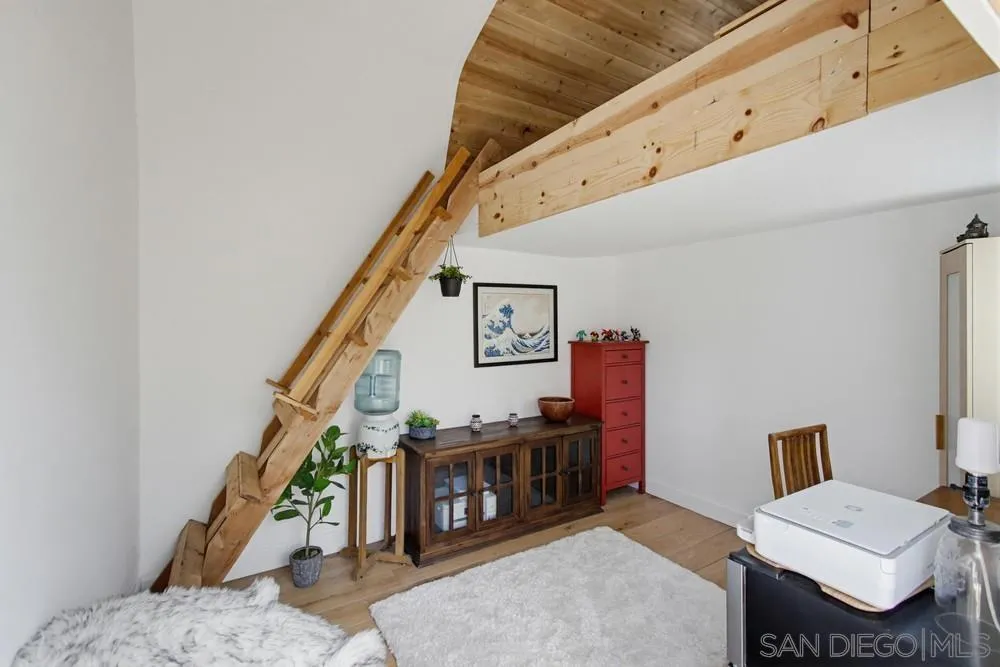 https://cdn.realtyfeed.com/cdn/127/260015634/d39ba2cc00abb0c869e5efbd0b027435.webp