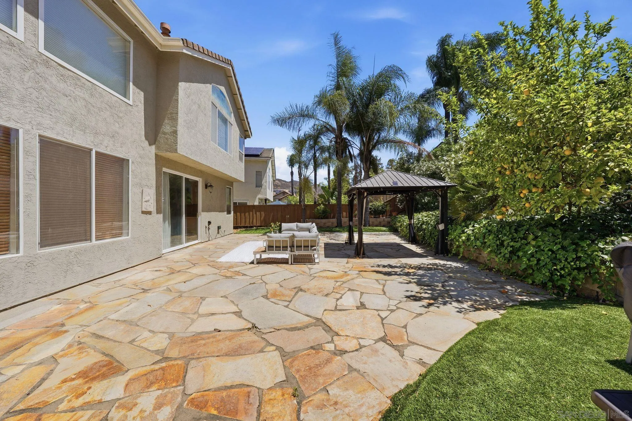https://cdn.realtyfeed.com/cdn/127/260015635/128efc564d4f89ee4336afc9c46eb602.webp