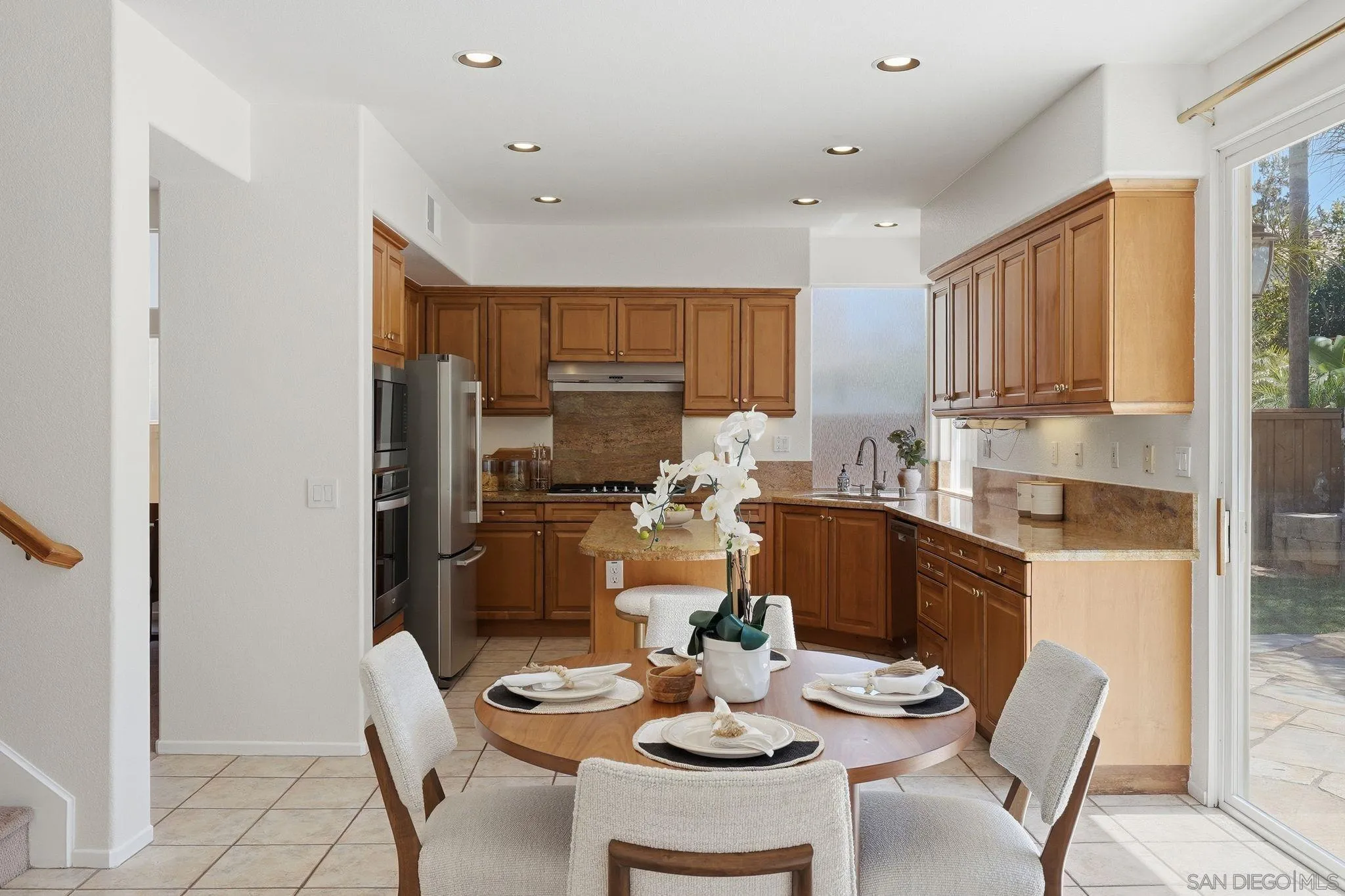 https://cdn.realtyfeed.com/cdn/127/260015635/4da99596d58f23089868c4ab8f931949.webp