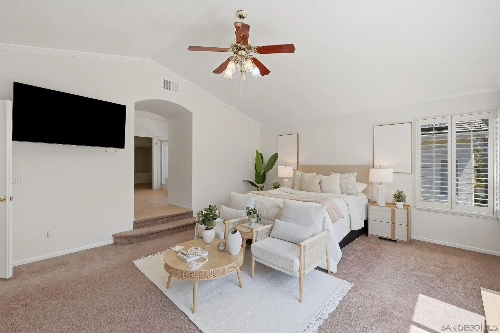https://cdn.realtyfeed.com/cdn/127/260015635/52f58ac078bd4405a1a33256d73e97b5.webp
