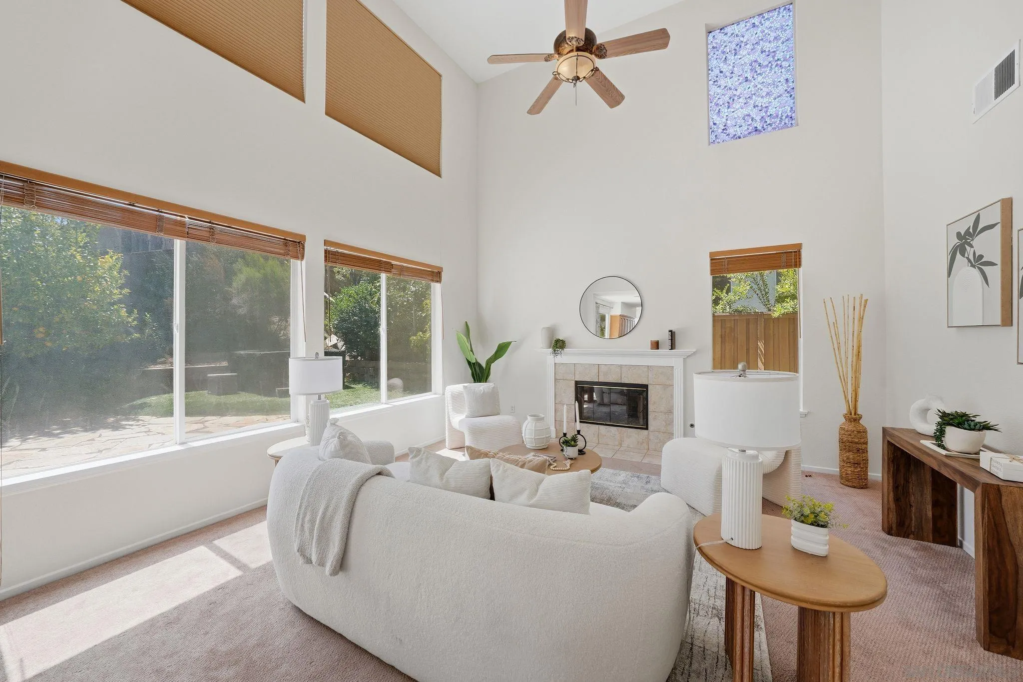https://cdn.realtyfeed.com/cdn/127/260015635/854a543da853dbd06ad7d8833b4df363.webp