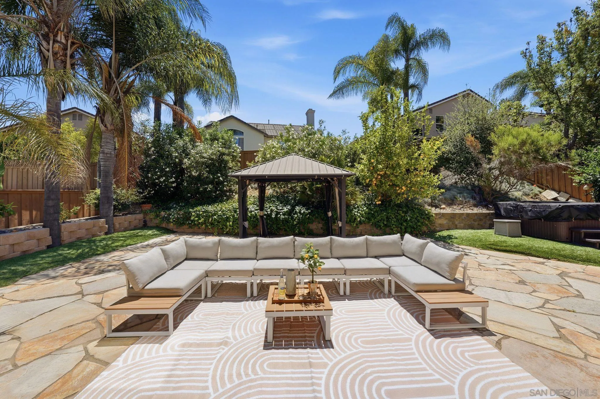 https://cdn.realtyfeed.com/cdn/127/260015635/c6028dff9d51a21ff99c0abfdab99e6e.webp
