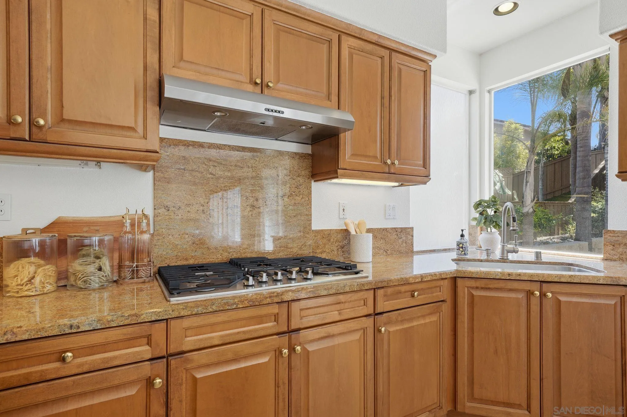https://cdn.realtyfeed.com/cdn/127/260015635/f23b4961f651ad59610afa3985f8e943.webp
