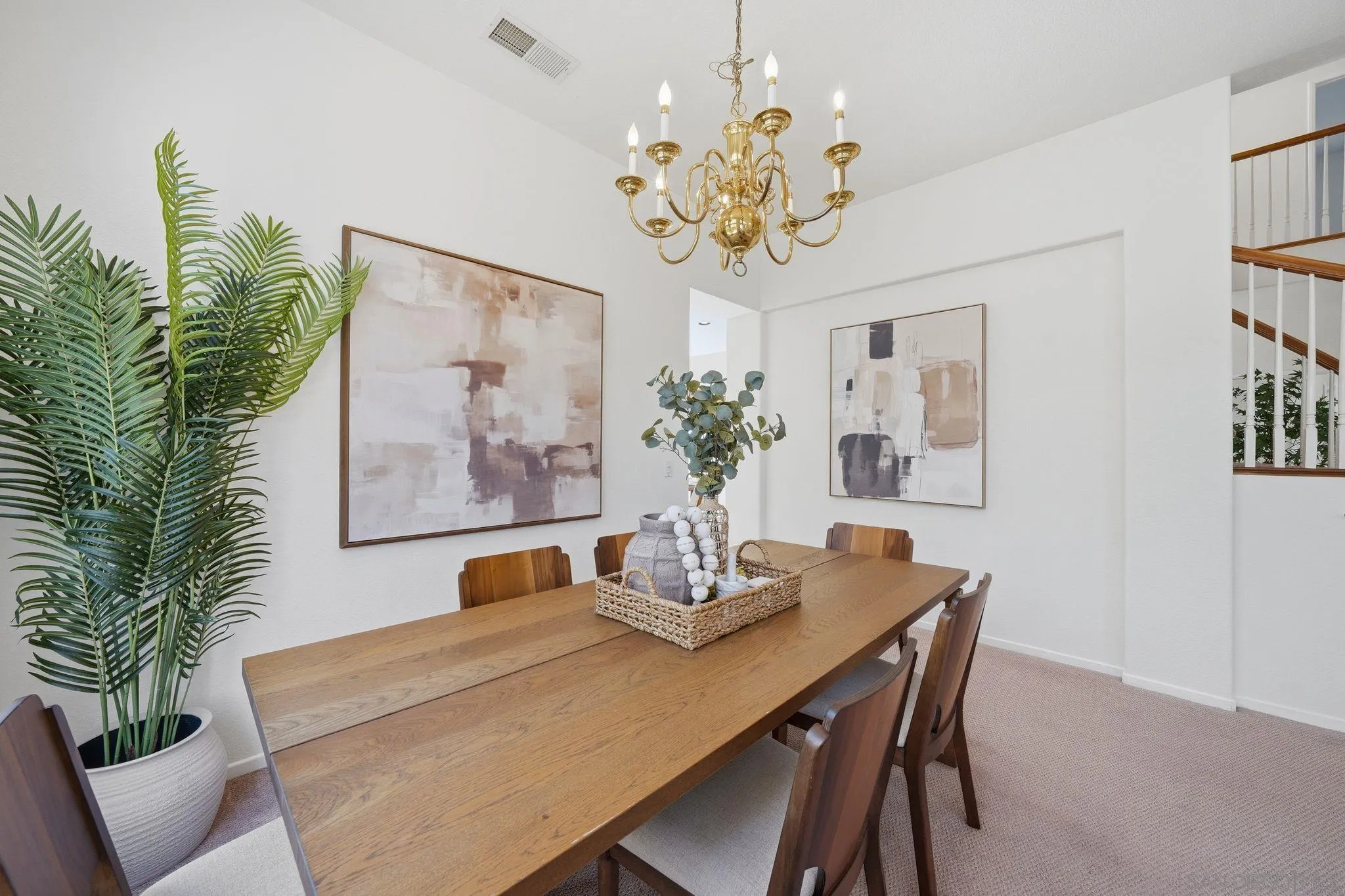 https://cdn.realtyfeed.com/cdn/127/260015635/fe5355d8d10b535bf87f8b90761f29d3.webp