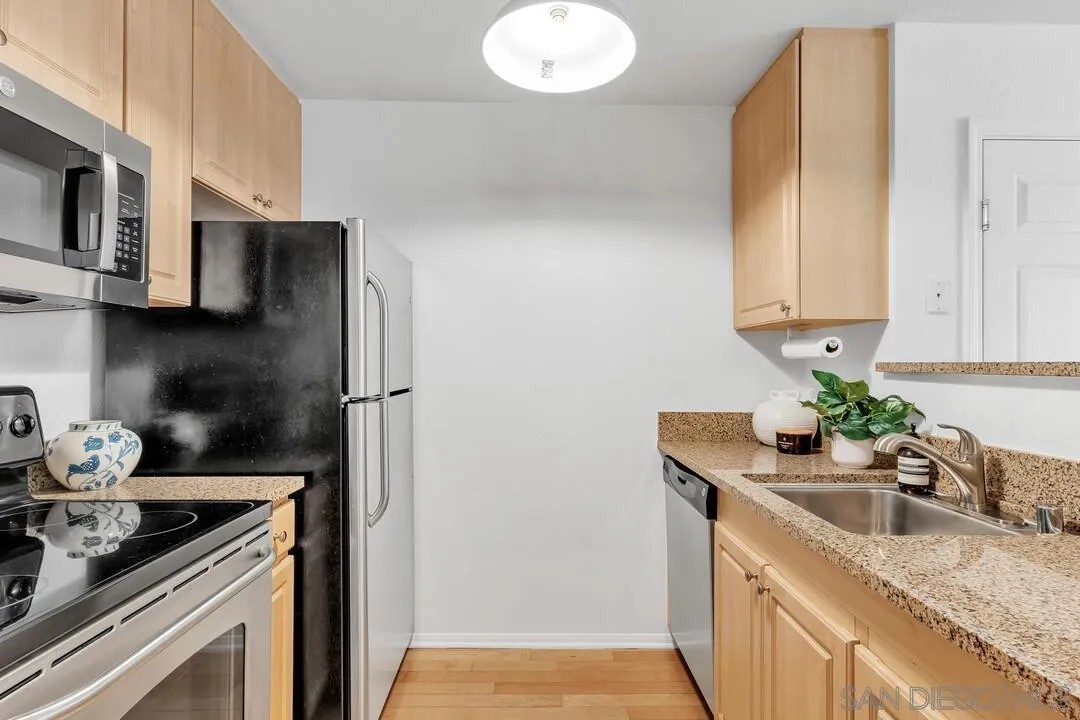 Photo #14: 260015636 Listing: Photo #14