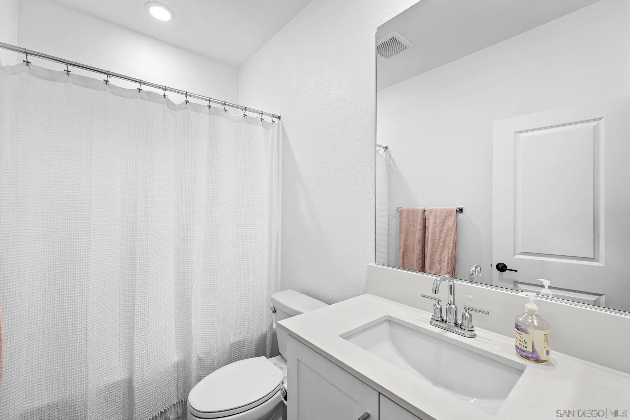 Photo #5: 260015638 Listing: Photo #5